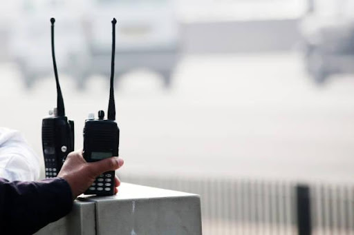 O que é um rádio de comunicação?