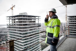 Rádios portáteis para canteiros de obras.