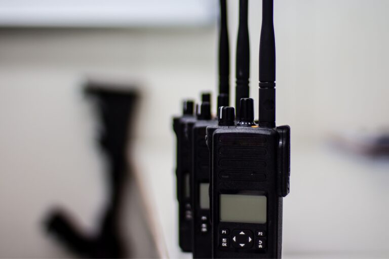 Estratégias para reduzir interferências em redes de radiocomunicação
