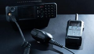 Diferença rádio móvel e rádio portátil