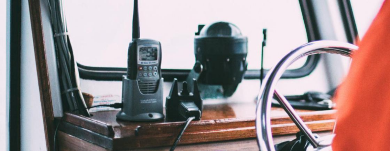 Comprar ou Alugar Rádios Portáteis? Veja o comparativo financeiro e operacional